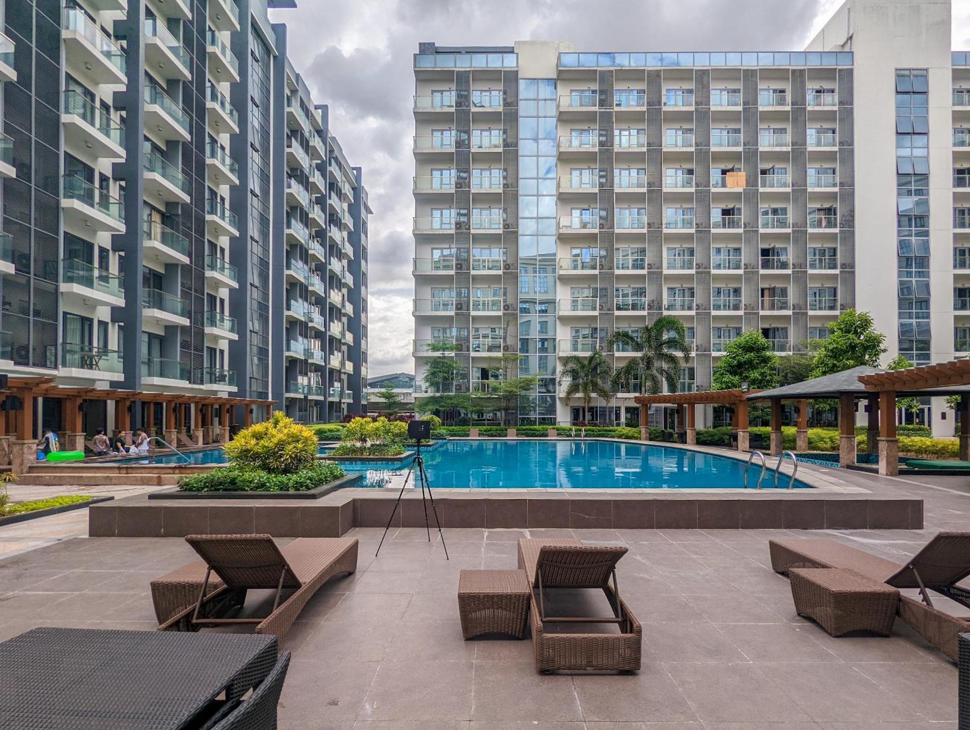 Studio Condo Naia Airport Terminal 3 Newport City Casino Manila Exterior foto
